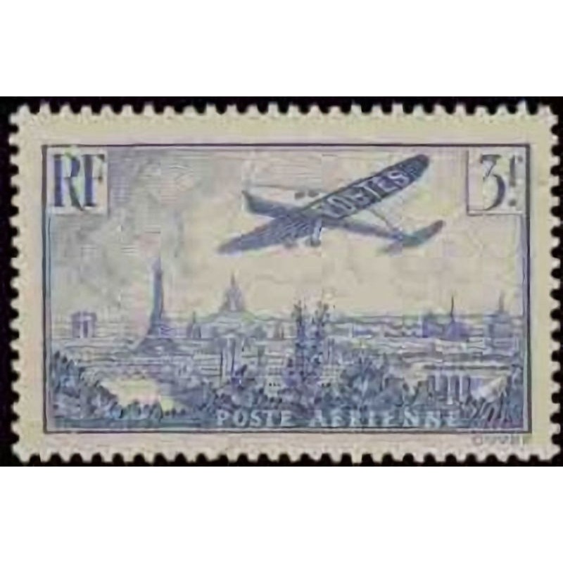 PA n°12 3F. avion survolant Paris