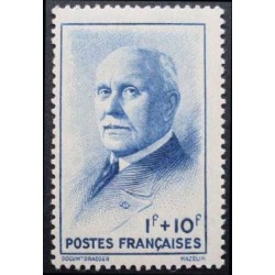 n°569 1F+10F. Pétain
