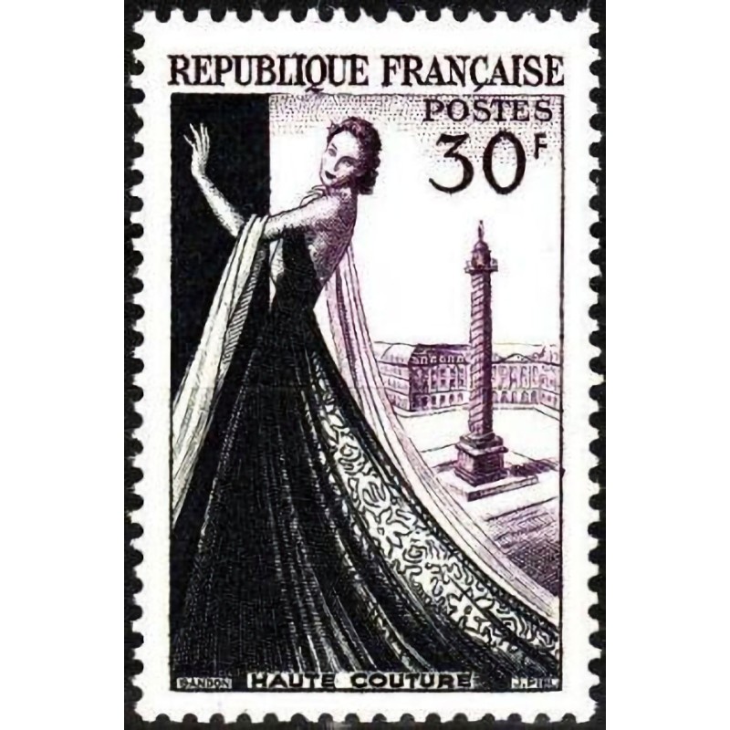 n°941 30F. Haute couture