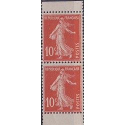n°138 10c. Semeuse camée paire verticale de carnet